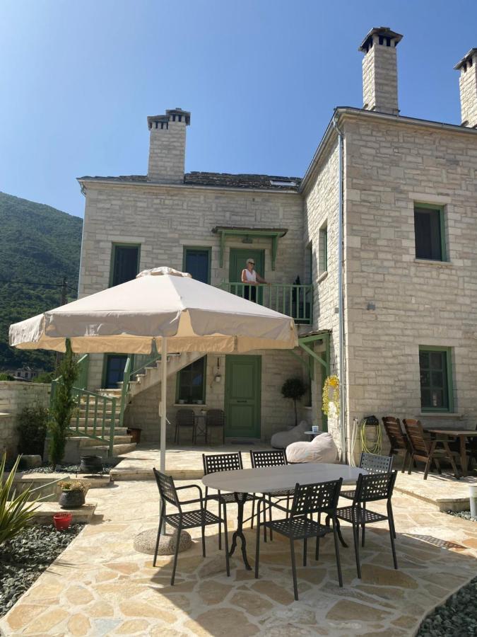 Aristi Boutique Stonehouse With Attic Apartment Bagian luar foto