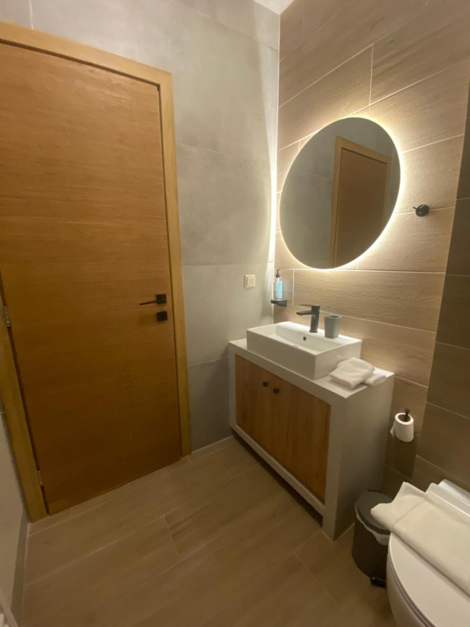 Aristi Boutique Stonehouse With Attic Apartment Bagian luar foto