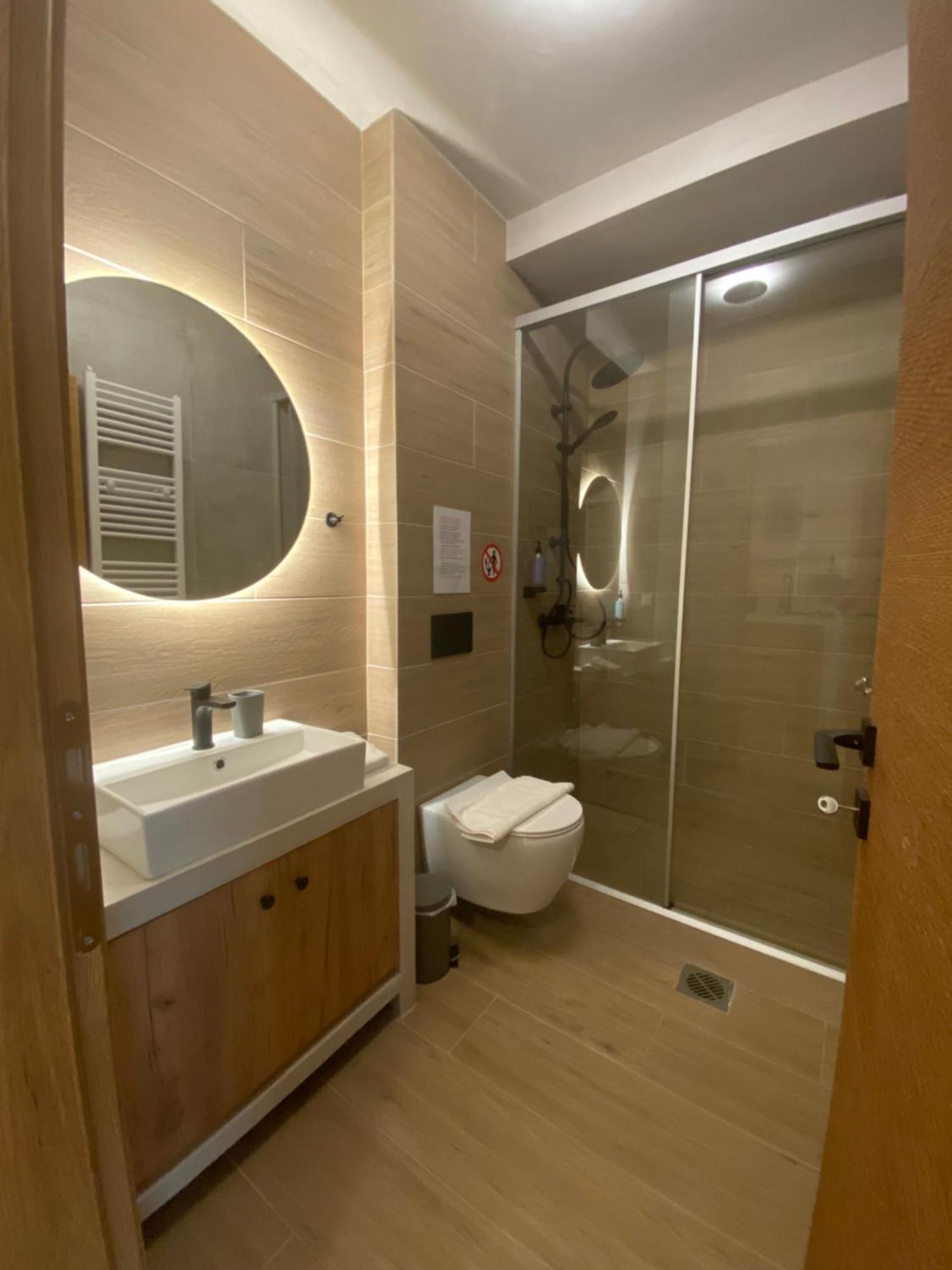 Aristi Boutique Stonehouse With Attic Apartment Bagian luar foto