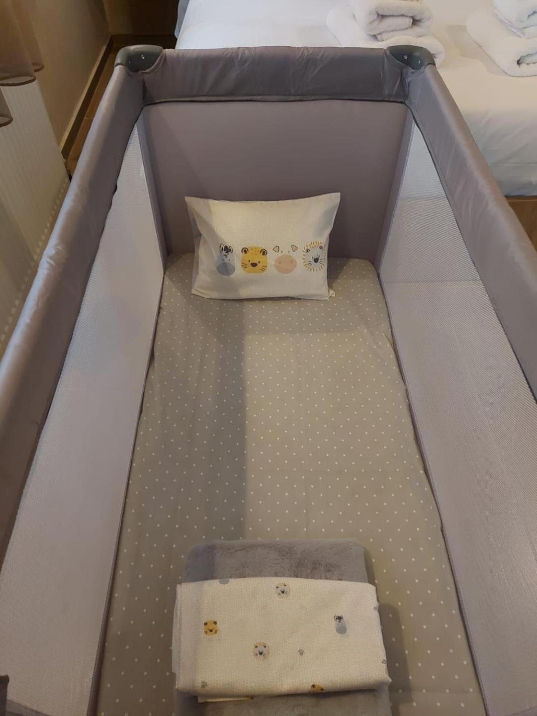 Aristi Boutique Stonehouse With Attic Apartment Bagian luar foto