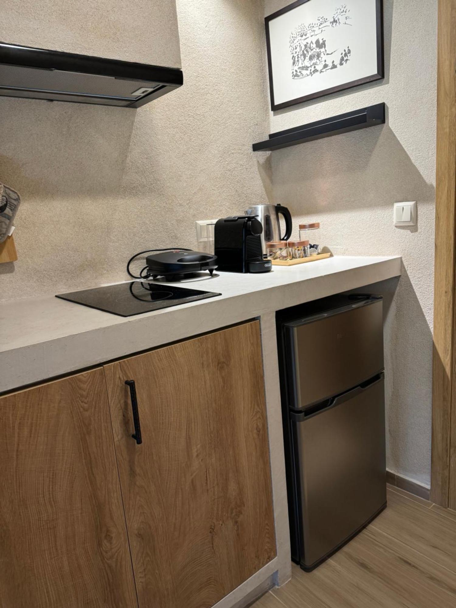Aristi Boutique Stonehouse With Attic Apartment Bagian luar foto