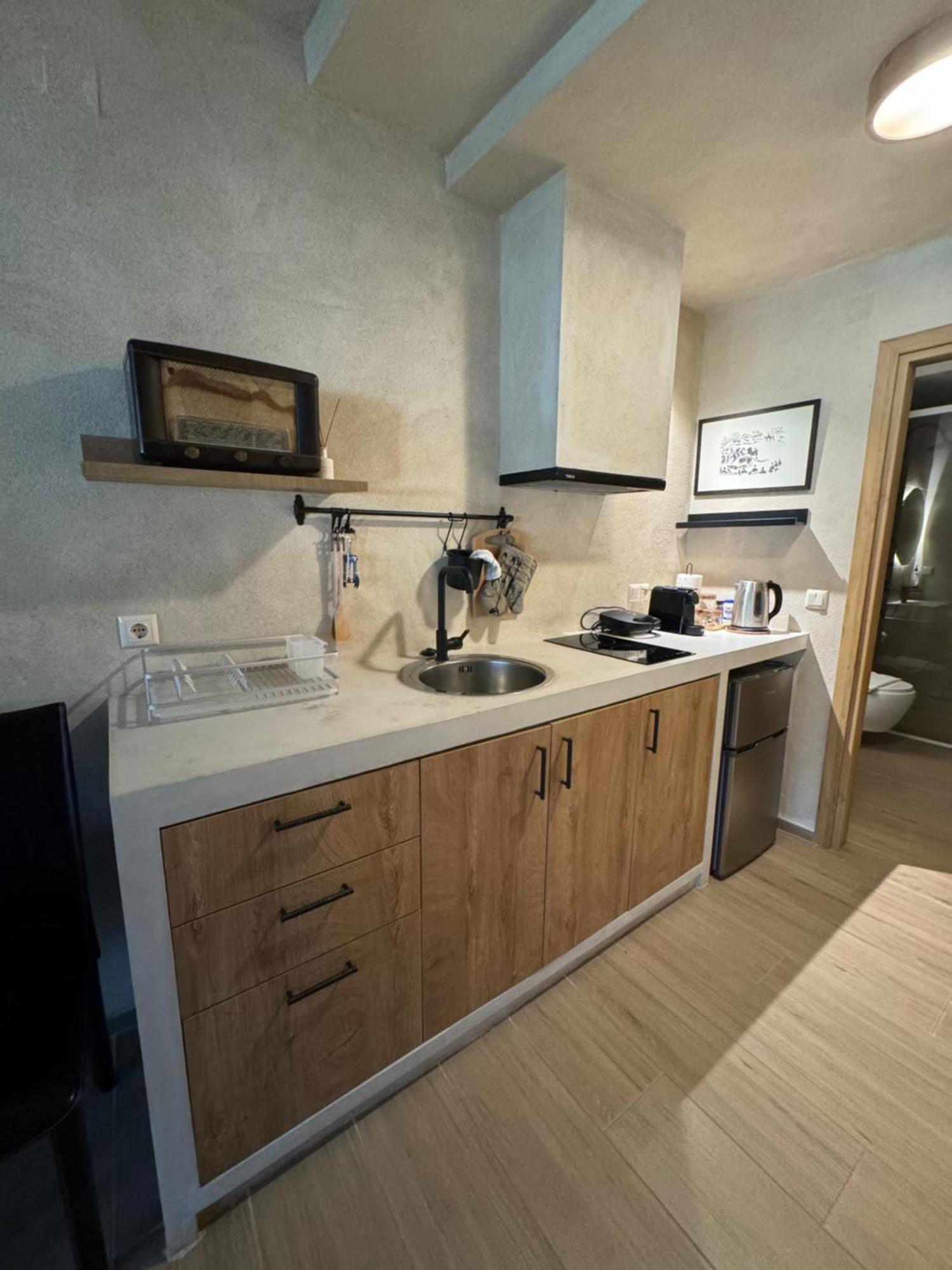 Aristi Boutique Stonehouse With Attic Apartment Bagian luar foto