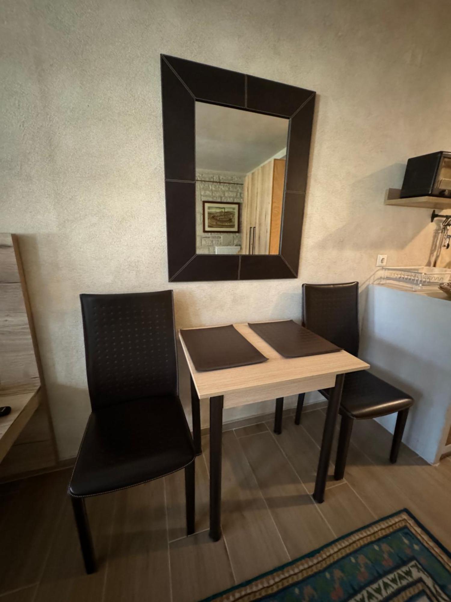 Aristi Boutique Stonehouse With Attic Apartment Bagian luar foto
