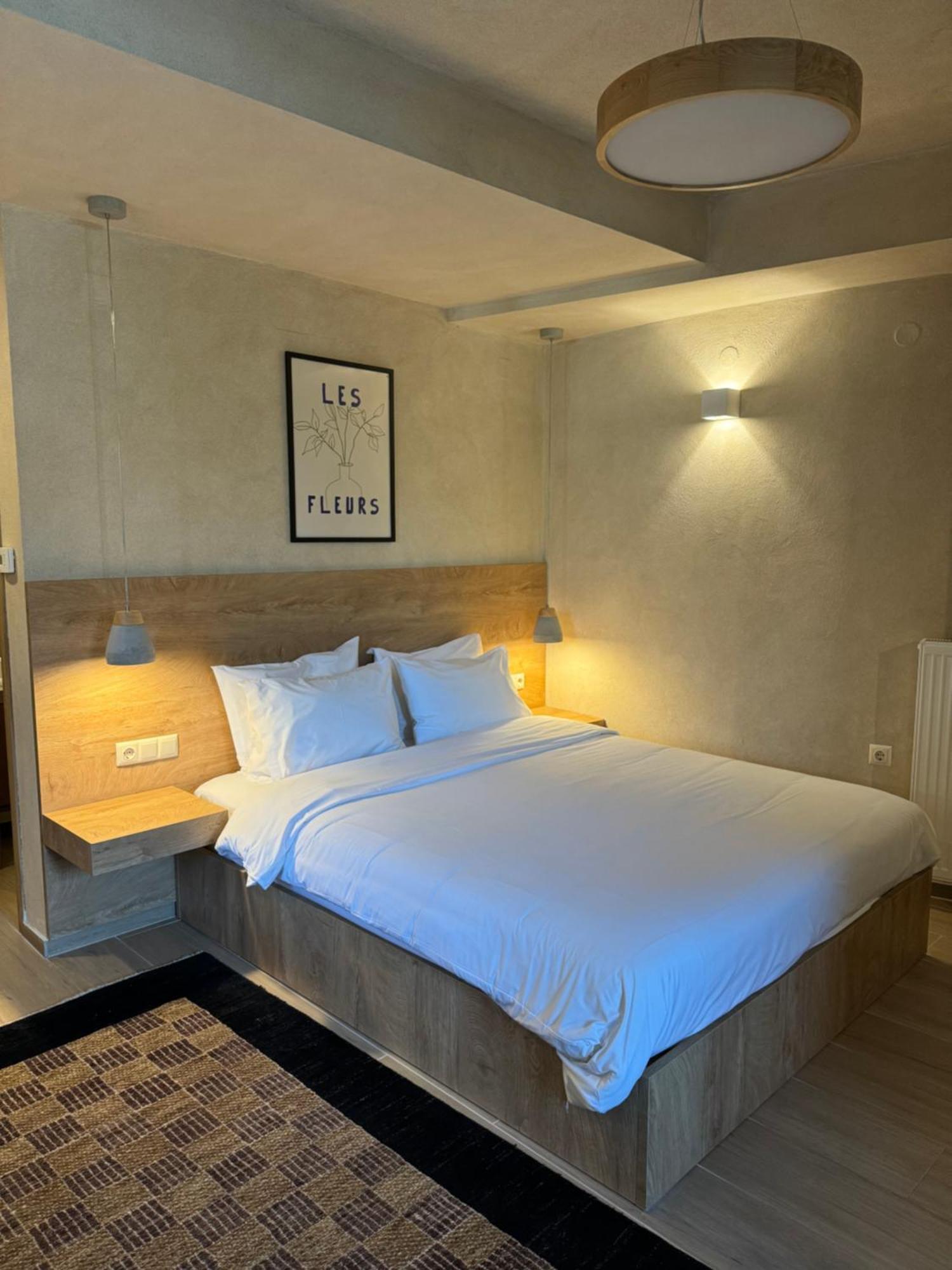 Aristi Boutique Stonehouse With Attic Apartment Bagian luar foto