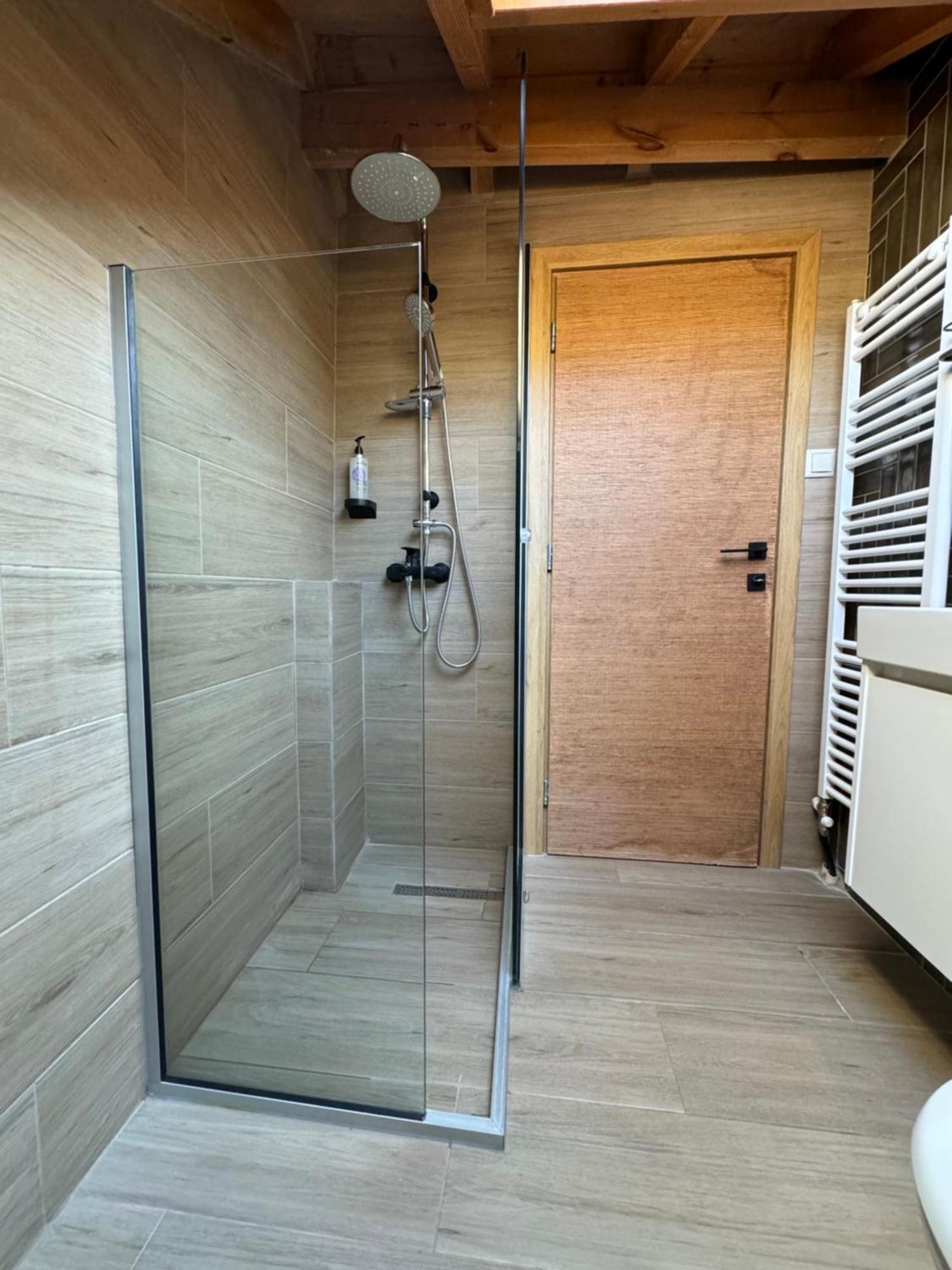 Aristi Boutique Stonehouse With Attic Apartment Bagian luar foto