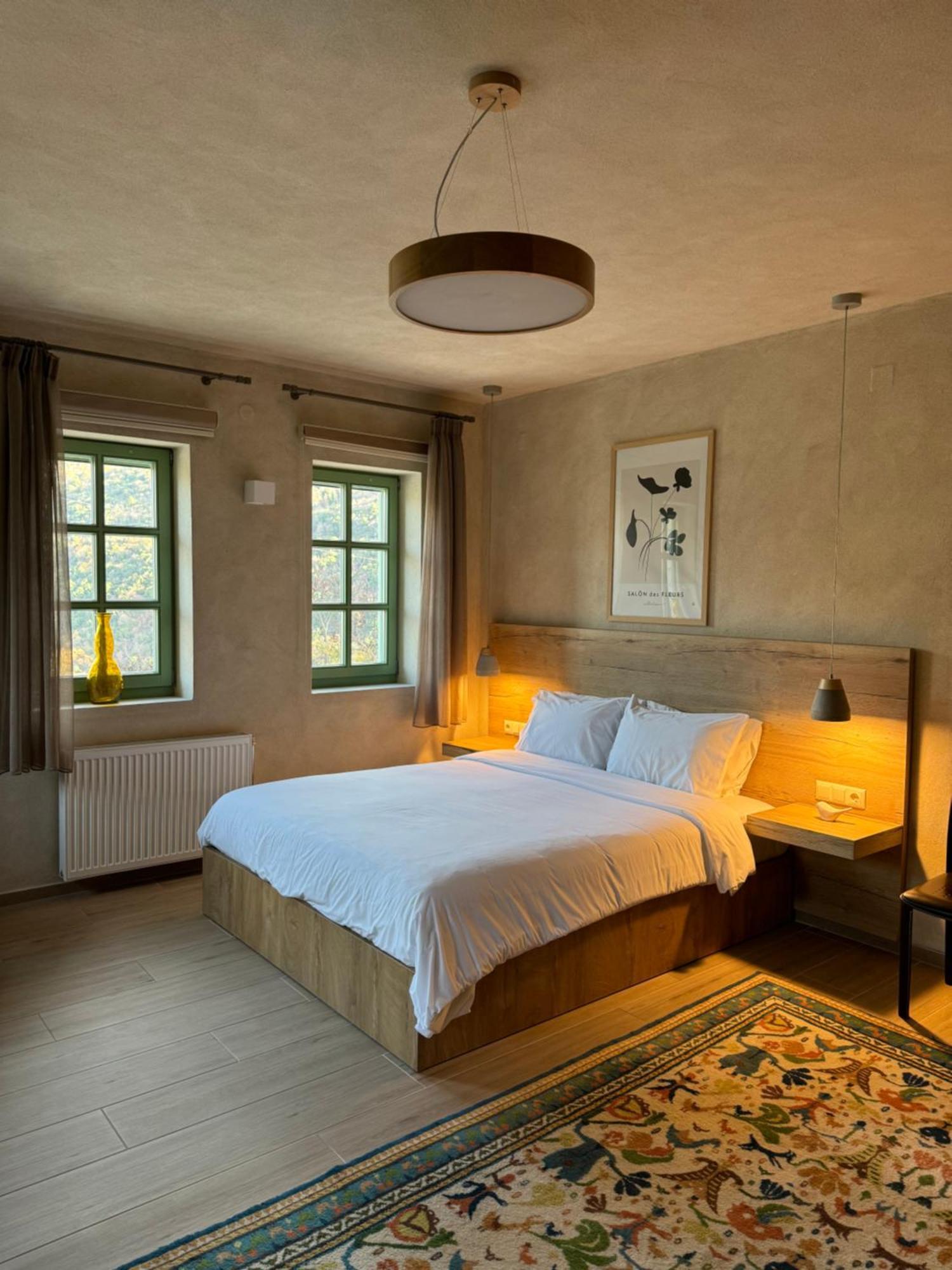 Aristi Boutique Stonehouse With Attic Apartment Bagian luar foto